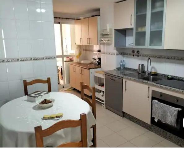 Torremolinos Alquilo Habitacion Con Bano Compartido Y Cocina Compartida Екстер'єр фото